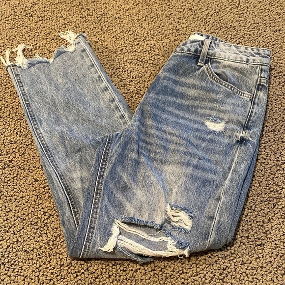Vervet Straight Legged Distressed Button Fly Jeans Size 25 in Like New Condition - Picture 1 of 11